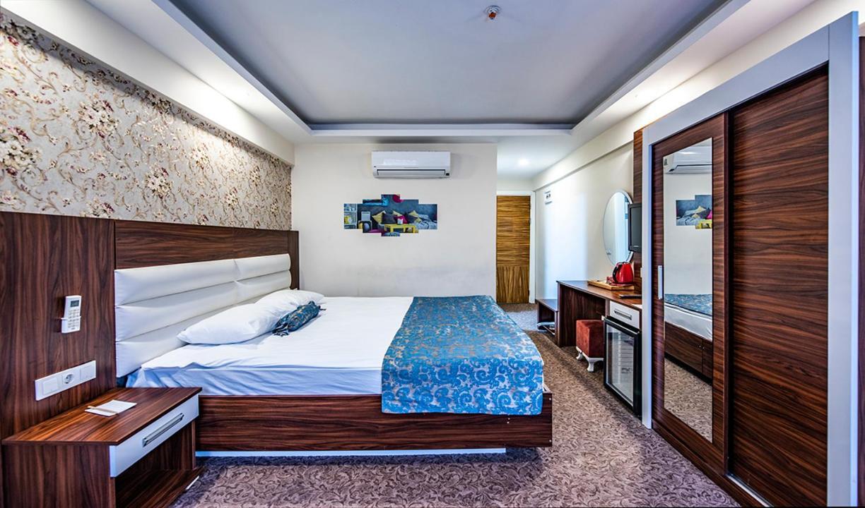 Madi Otel Izmir Bagian luar foto